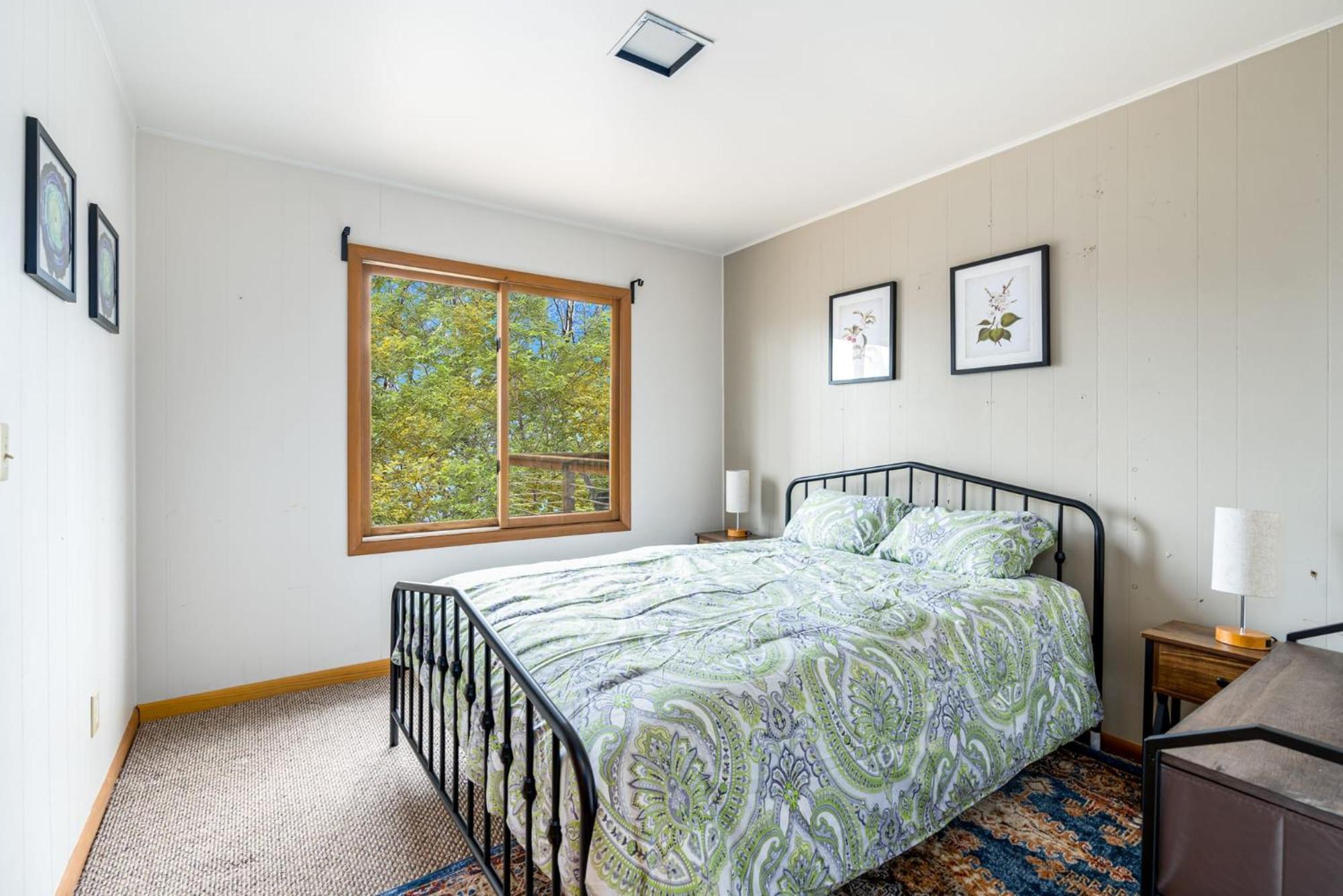 Chalet W Hot Tub, Large Deck, Grill, & Fast Wifi Berkeley Springs Eksteriør bilde