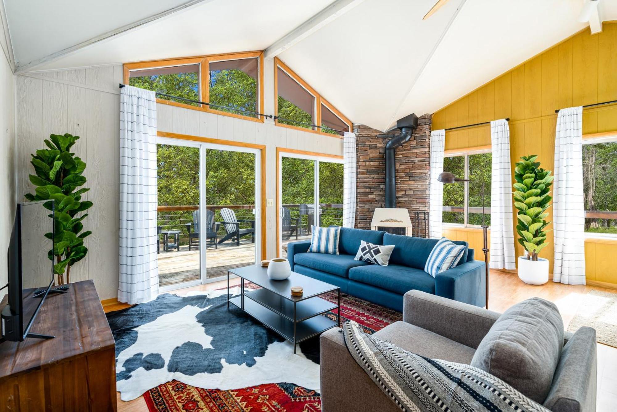 Chalet W Hot Tub, Large Deck, Grill, & Fast Wifi Berkeley Springs Eksteriør bilde
