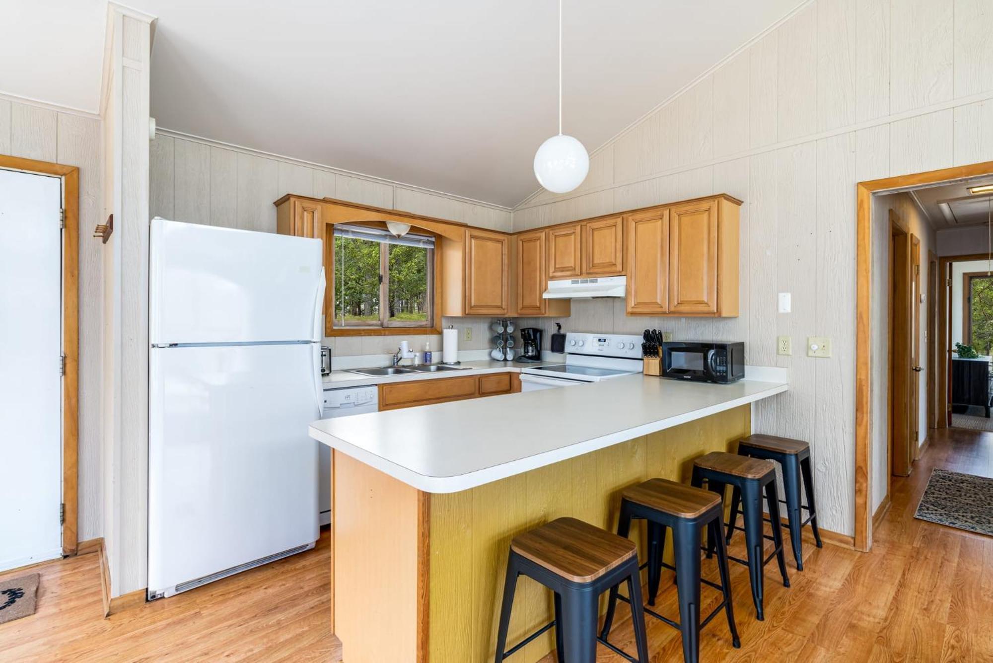 Chalet W Hot Tub, Large Deck, Grill, & Fast Wifi Berkeley Springs Eksteriør bilde